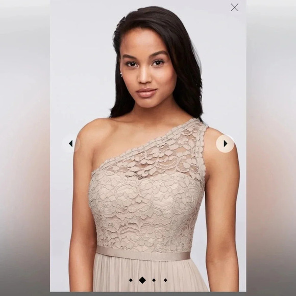 David’s Bridal body lace plum dress size 4 - Picture 15 of 16